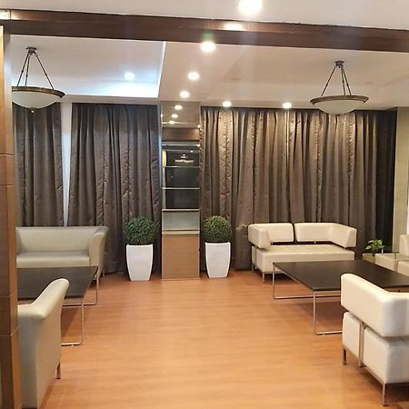 Hide Away Suites Noida Esterno foto