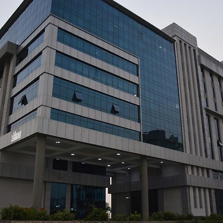 Hide Away Suites Noida Esterno foto
