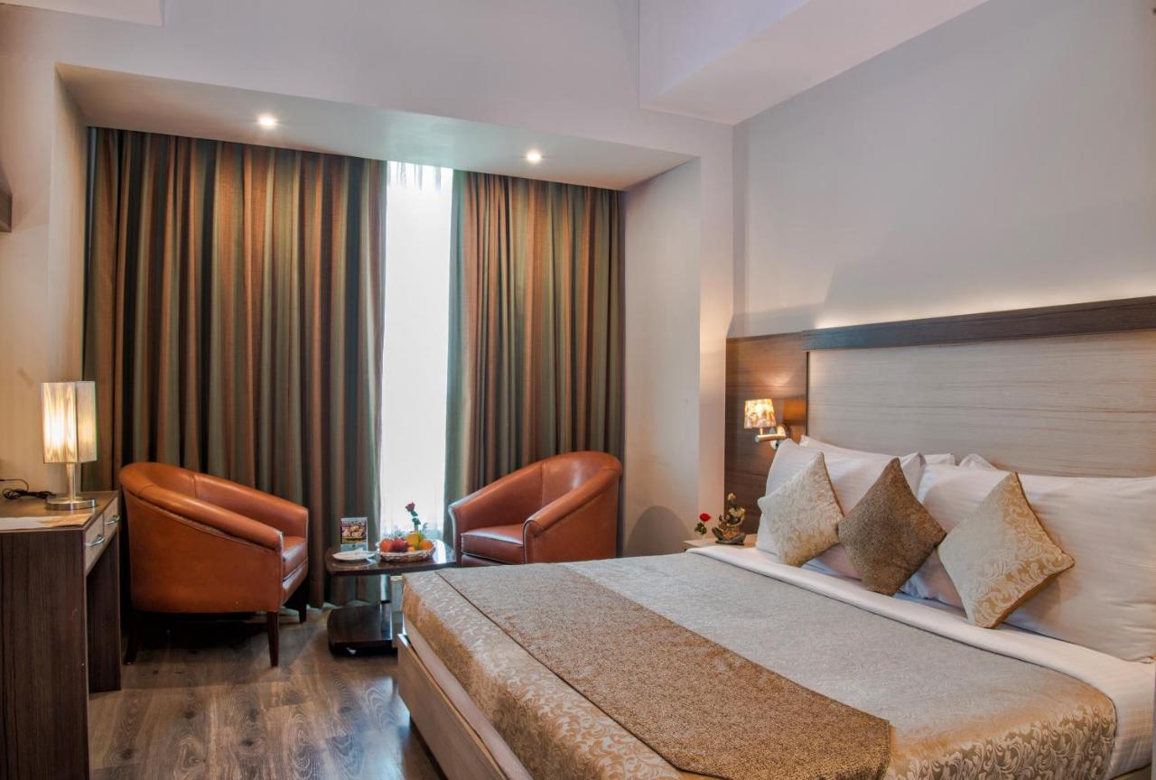 Hide Away Suites Noida Esterno foto