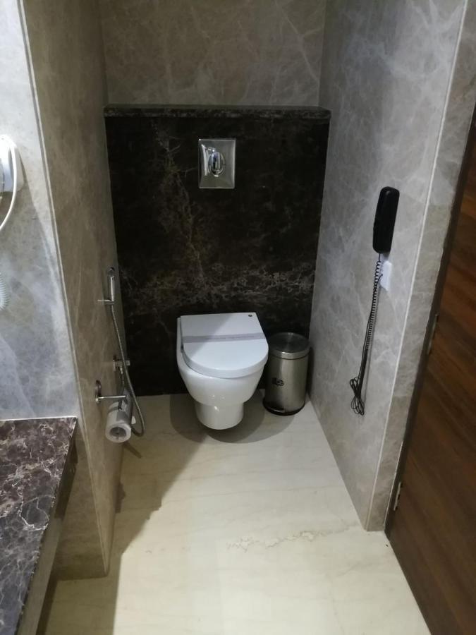 Hide Away Suites Noida Esterno foto