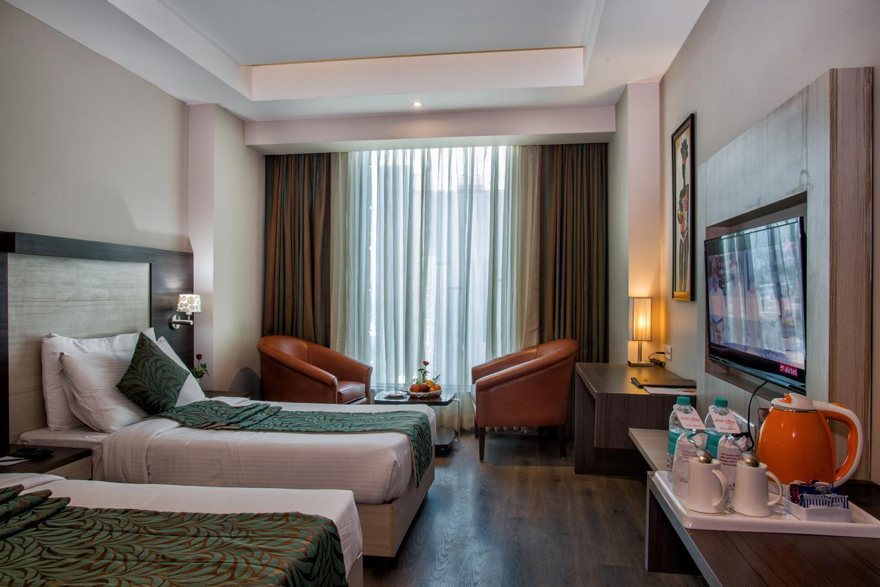 Hide Away Suites Noida Esterno foto
